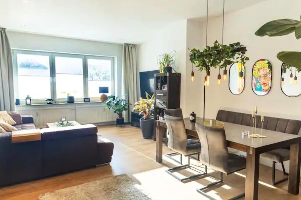 Design Apartment Im Zentrum Von Nienburg! ニーンブルク エクステリア 写真